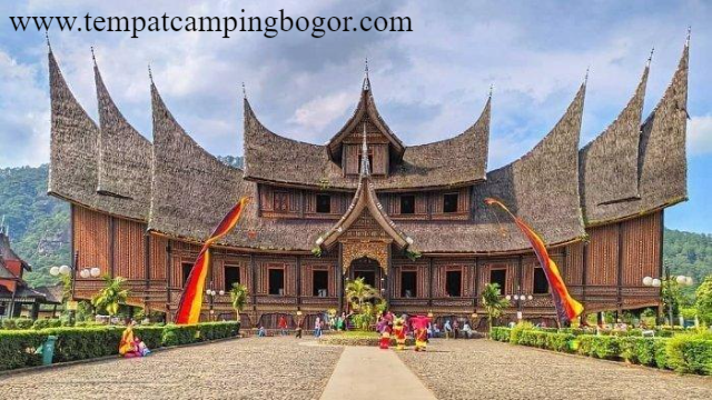 5 Tempat Rekreasi di Padang Wisata Budaya hingga Alam Indah